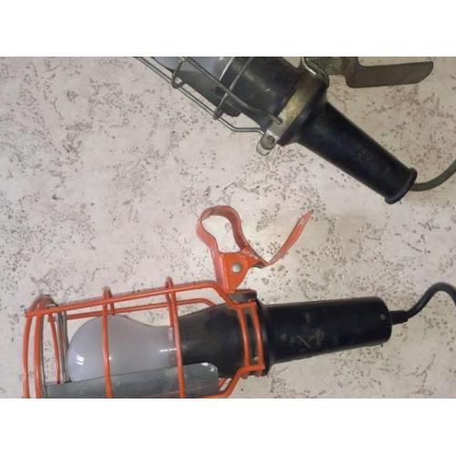 2 lampes baladeuses